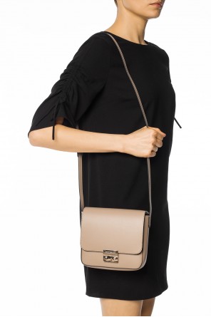 Embossed logo shoulder bag, zdjęcie 2 Embossed logo shoulder bag od Emporio Armani